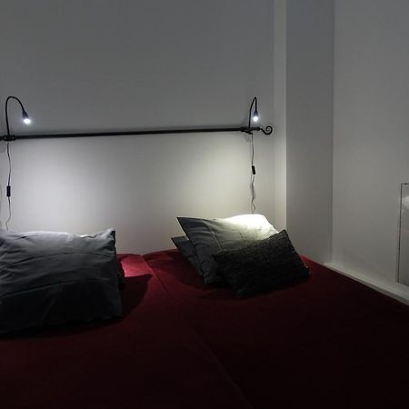 Cite Pilleux - Cozy Apartment In A Private Lane Paris Exterior foto